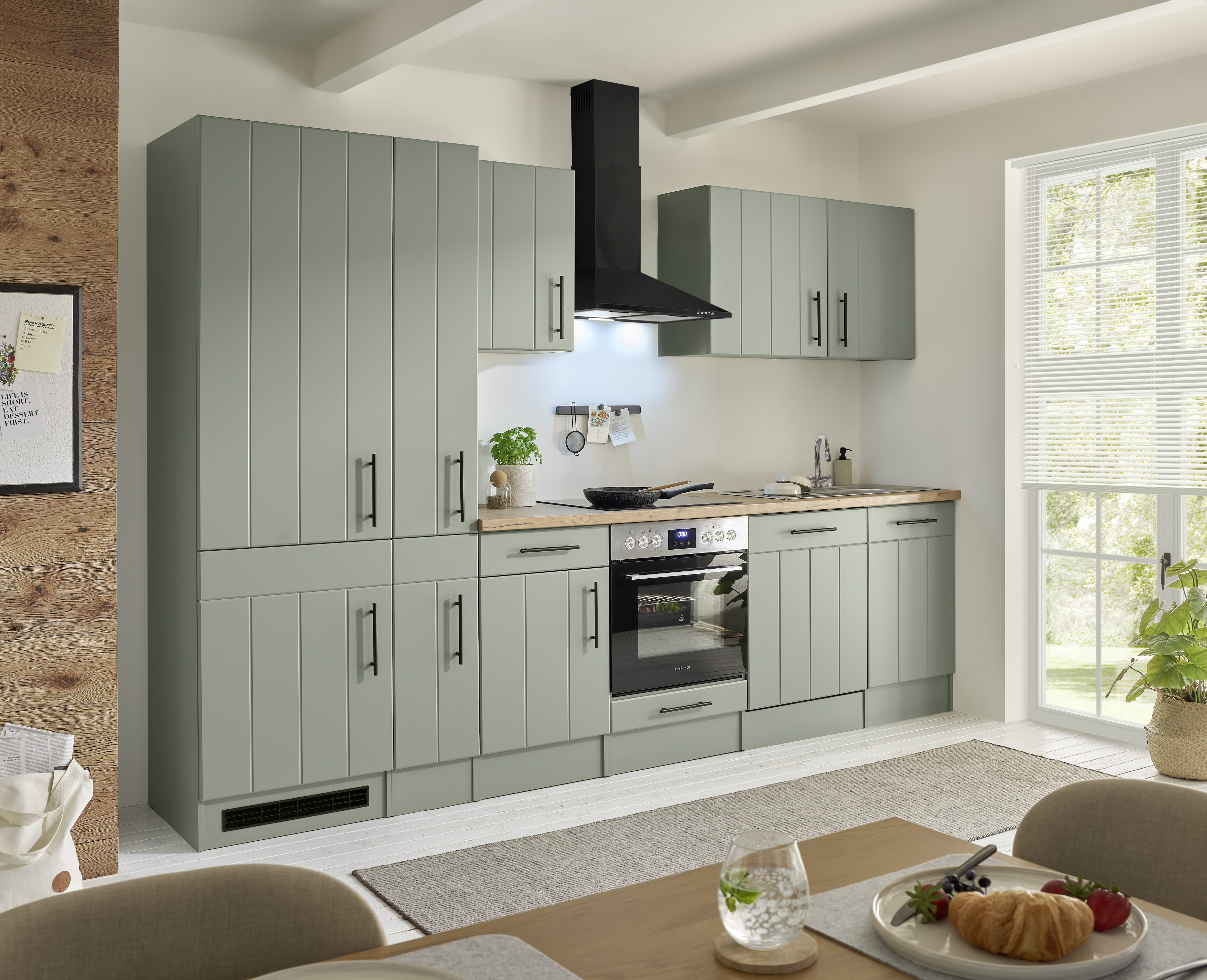 Küche Einbauküche Küchenzeile Landhaus Grün Anton 310 cm großer Kühlschrank Respekta