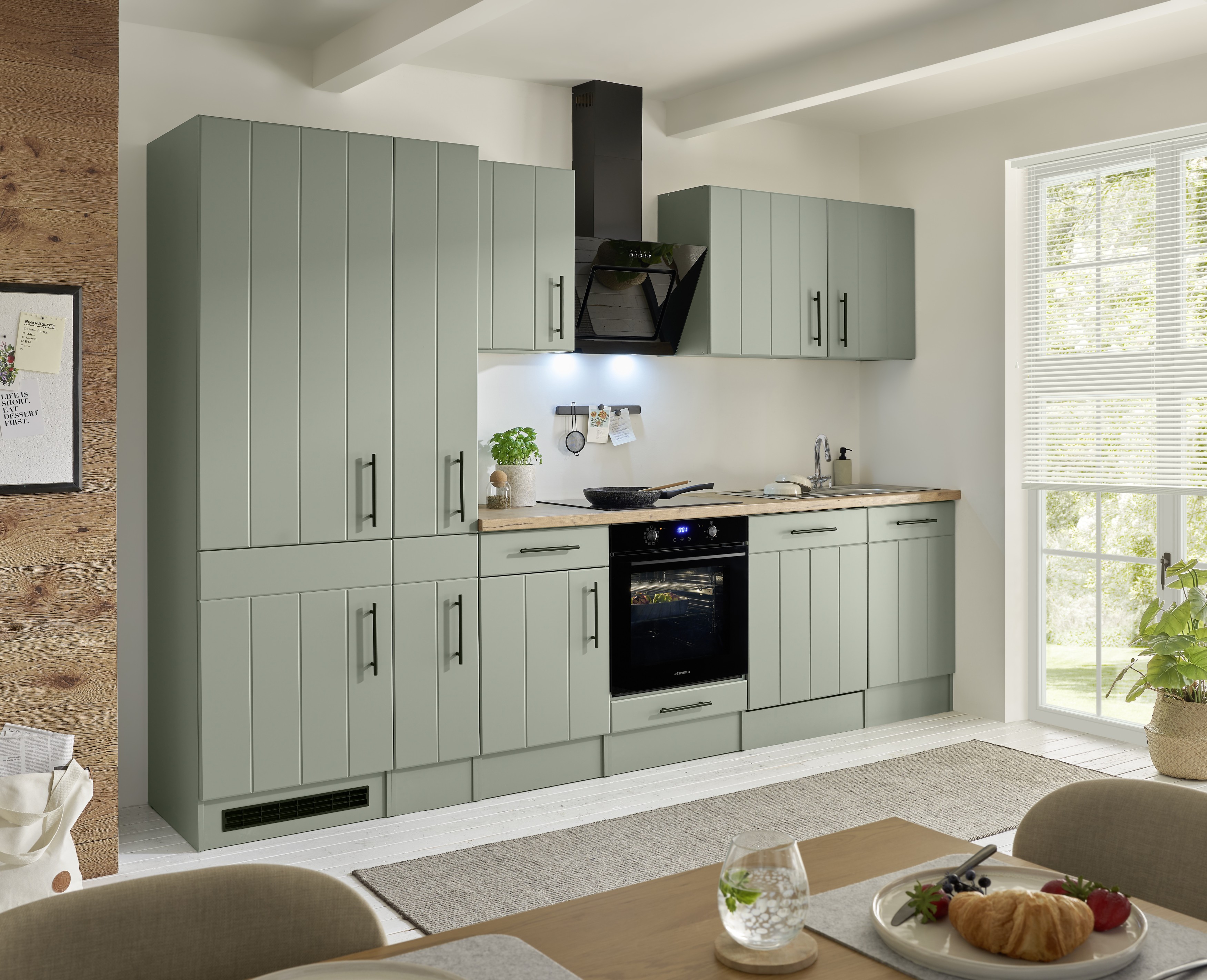 Küche Einbauküche Küchenzeile Landhaus Grün Anton 310 cm Induktion und großer Kühlschrank Respekta