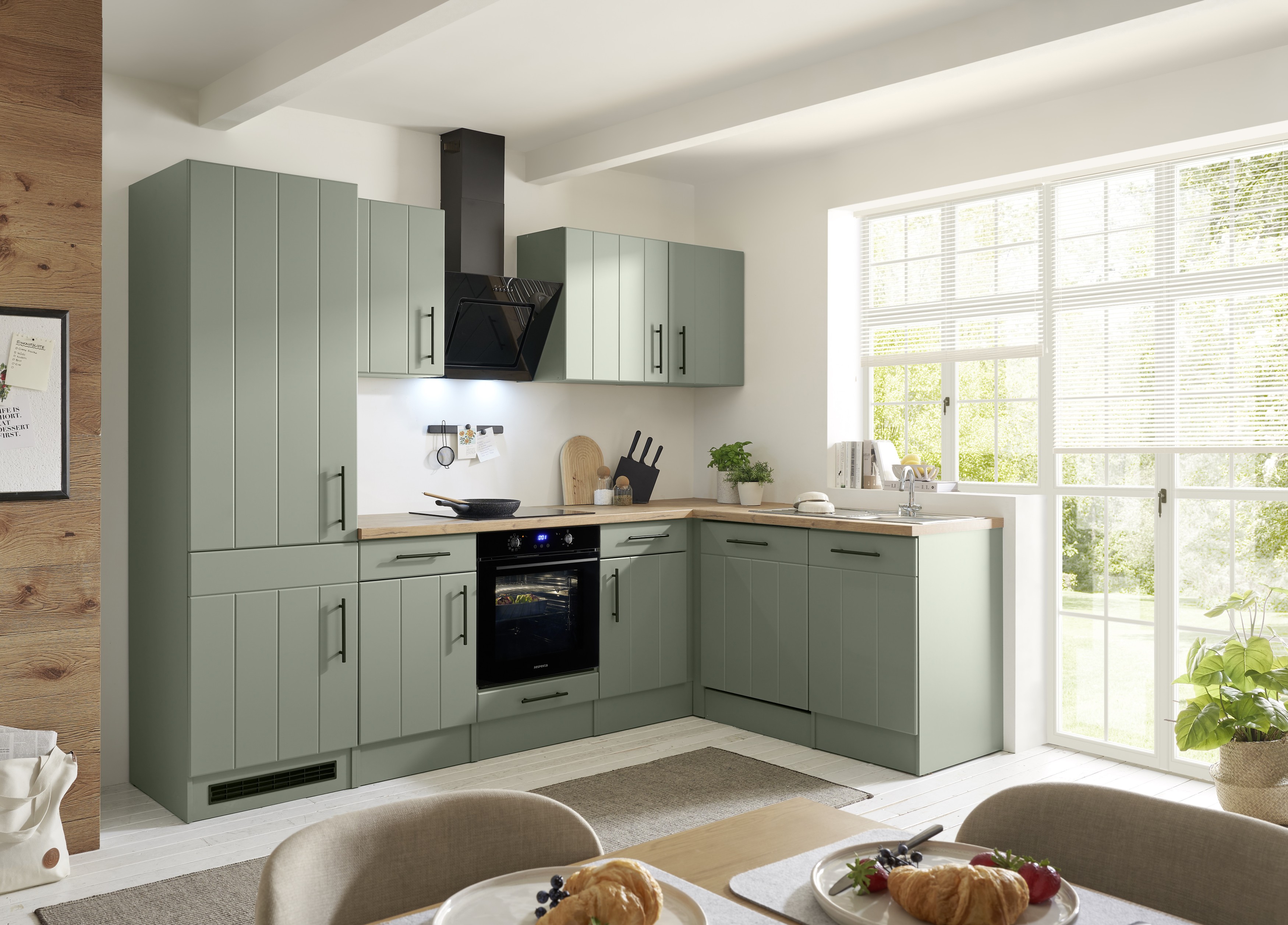 L Küche Einbauküche Winkelküche Landhaus Grün Anton 280 Induktion und großer Kühlschrank Respekta
